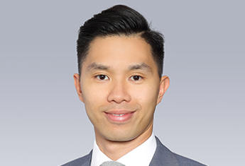 Derek Au 350 X 290.jpg