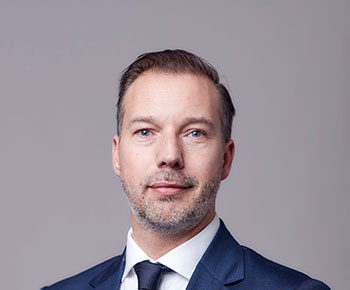 Stuart Campbell 350 x 290.jpg