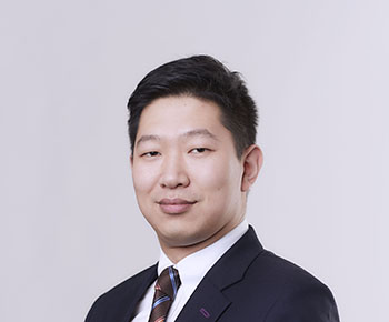 Zhenbo Hou 350 x 290.jpg