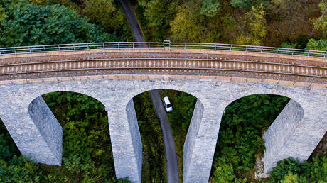 Downward view bridge.jpg